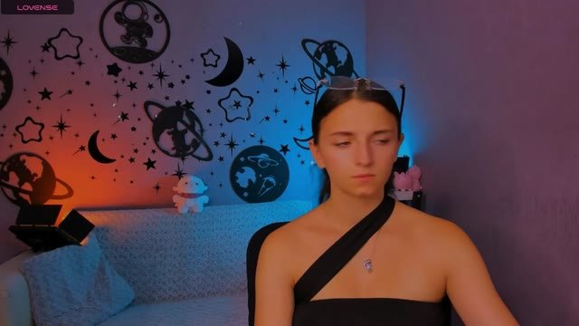 caroline_honeyy recorded