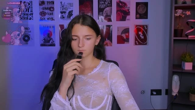 caroline_honeyy recorded