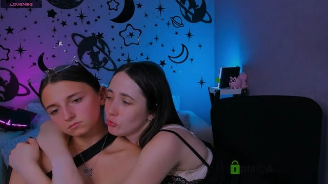 caroline_honeyy recorded