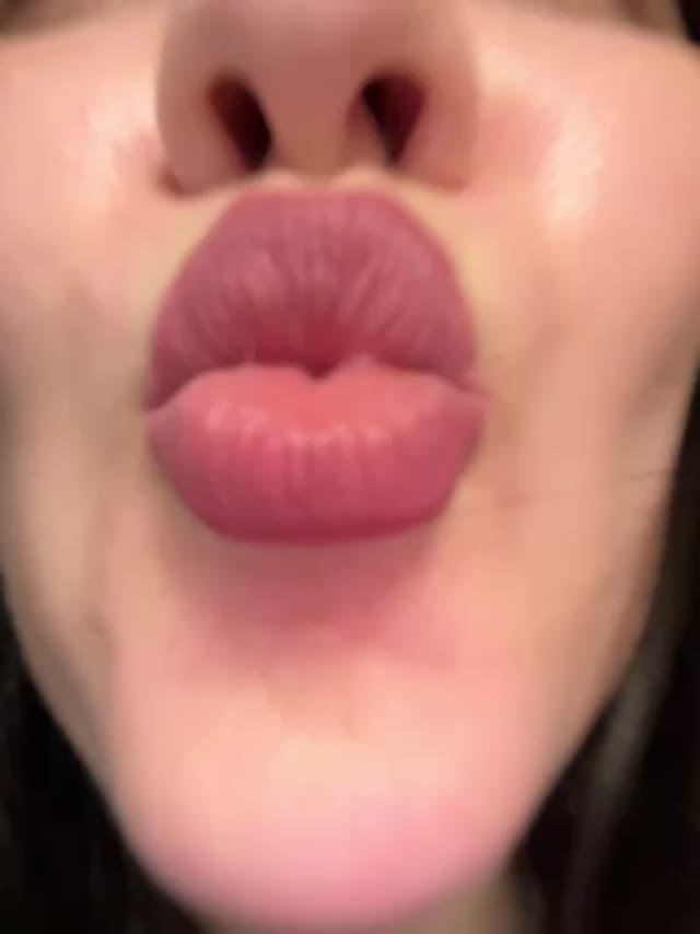 Kiss_My_Body