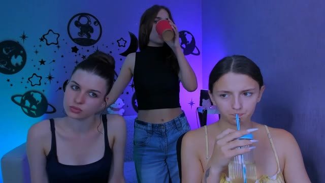 caroline_honeyy recorded